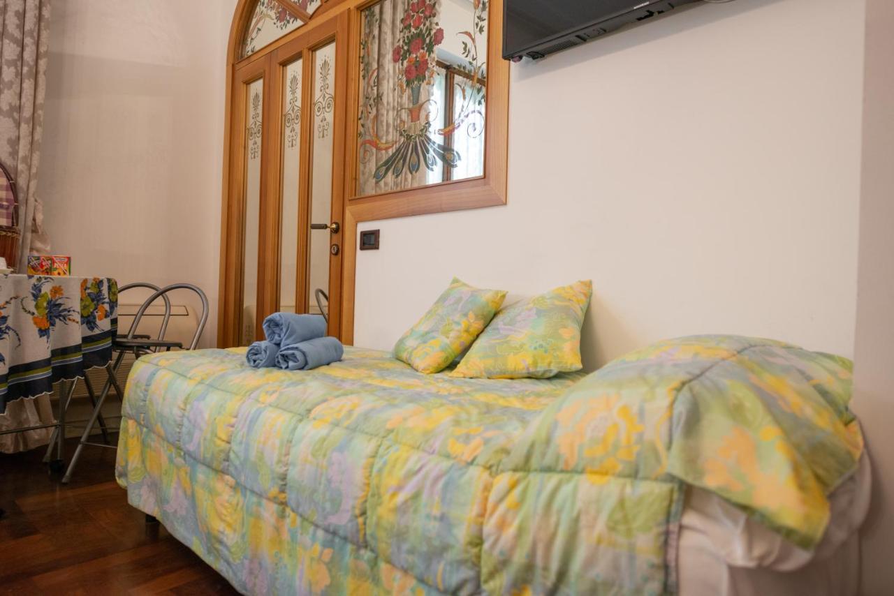 B&B Family First Capriate San Gervasio Εξωτερικό φωτογραφία
